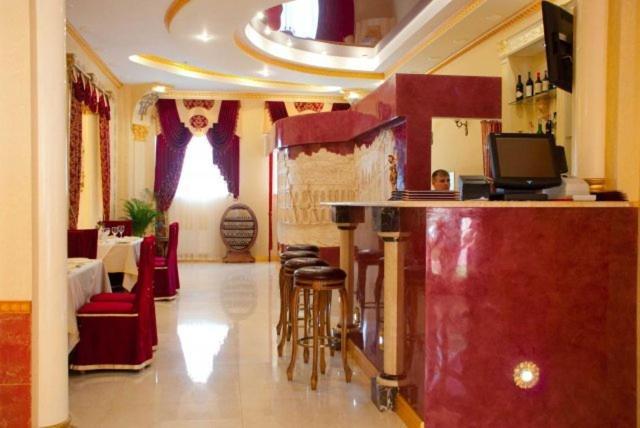Hotel Coliseum Khmelʼnytsʼkyy Zewnętrze zdjęcie