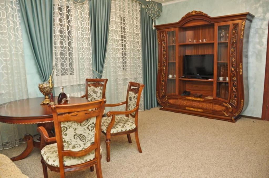 Hotel Coliseum Khmelʼnytsʼkyy Pokój zdjęcie