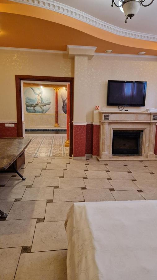 Hotel Coliseum Khmelʼnytsʼkyy Zewnętrze zdjęcie