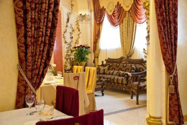 Hotel Coliseum Khmelʼnytsʼkyy Zewnętrze zdjęcie