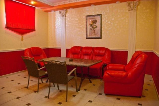 Hotel Coliseum Khmelʼnytsʼkyy Zewnętrze zdjęcie